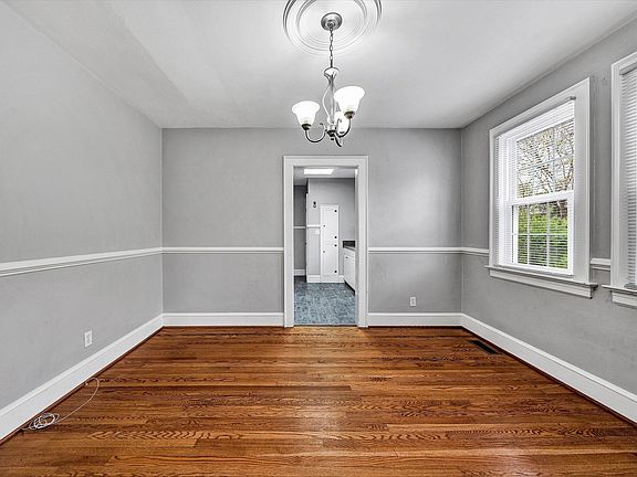 4th image of 1101 Pearl St