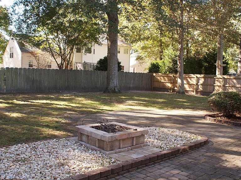 1221 Clearwater Ln — Photo 52