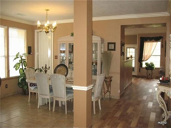 4th image of 2338 Chappell Ln