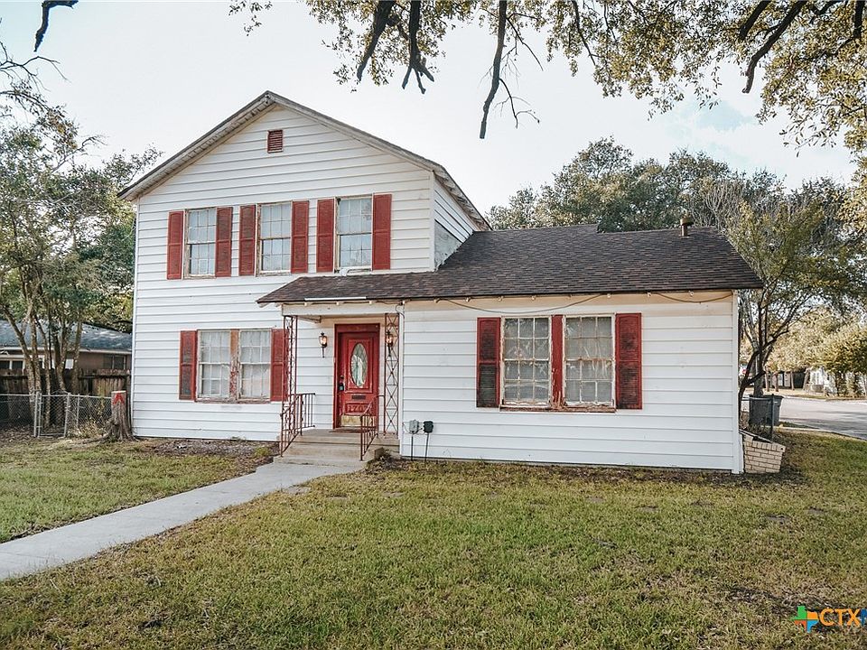 .・・.。* ᎮᏐNᎤ*。.・・. 1707 N Jecker St, Victoria, TX 77901 | Zillow