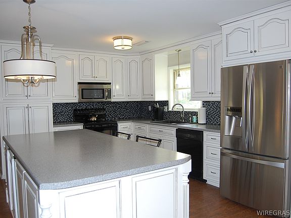 5th image of 16367 Bernard Stewart Rd