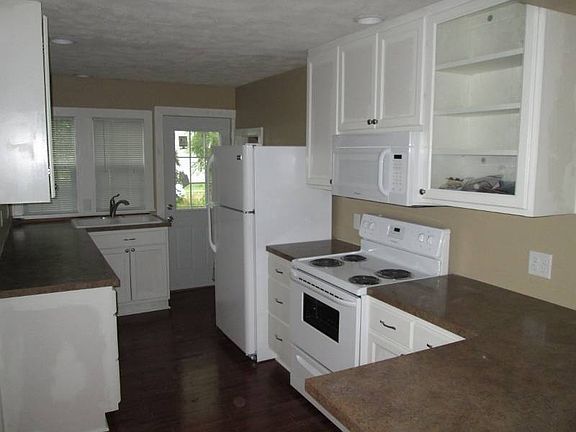 2nd image of 4703 Stockwell St