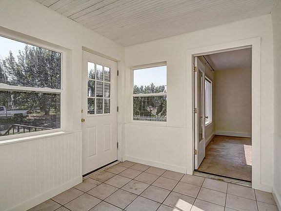 5th image of 317 Lincoln Ave