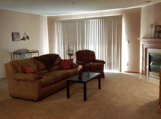 3015 W Willow Knolls Dr APT 104, Peoria, IL 61614