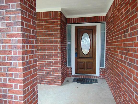 4th image of 2312 Diamond Springs Dr