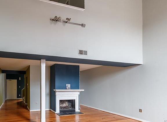 5th image of 2511 E Broad St #6