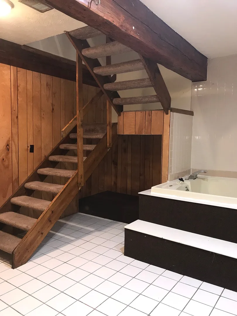 OSU Gateway 4 bedroom 2 full bath townhome — Photo 3