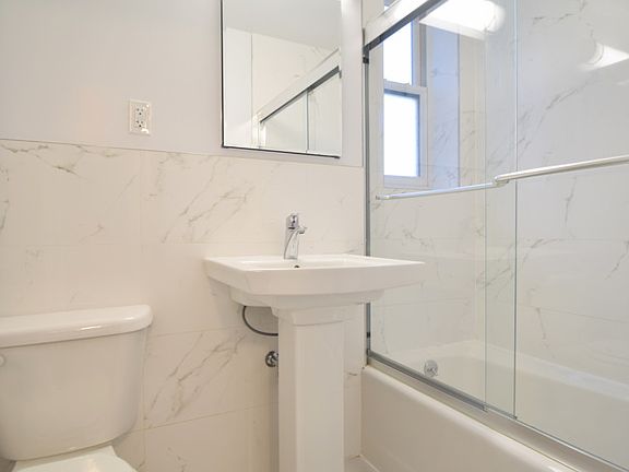 Pelham Terrace - Kitchen - B Line