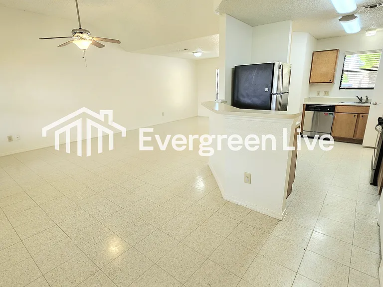 2223 Zia Ct — Photo 5