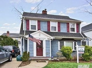 35 Remsen Ln, Floral Park, NY 11001