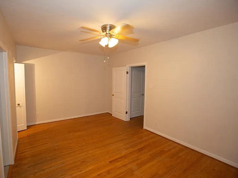 5058 Oleatha Ave #5056 — Photo 11