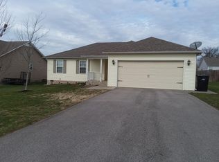 1856 Elizabeth Ln, Columbia, TN 38401