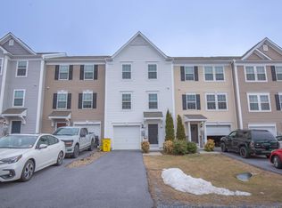 440 Rumbling Rock Rd, Hedgesville, WV 25427