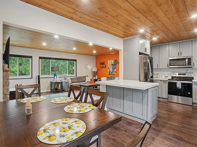 25340 Marion Ridge Dr — Photo 13