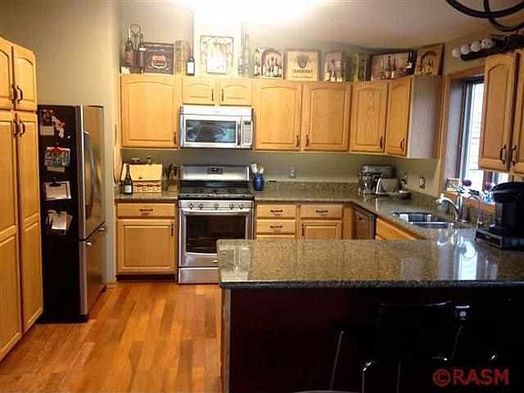 2nd image of 817 Meadowlark Ln