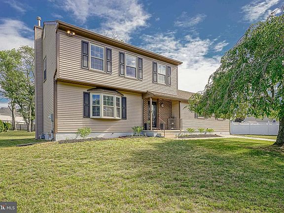 2nd image of 1779 Congress Dr