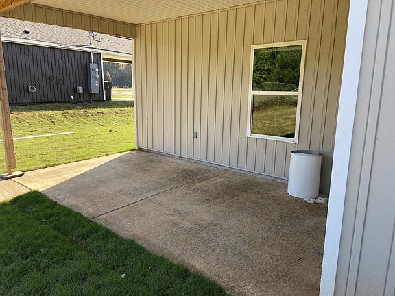 5th image of 105 Blue Heron Way #B