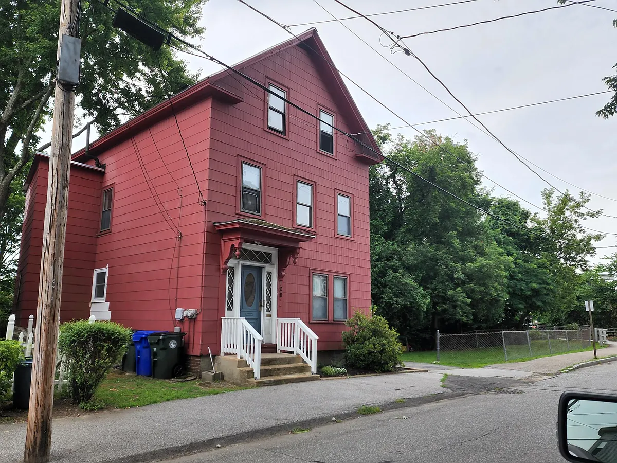 Building Photo - 108 Parker St #1