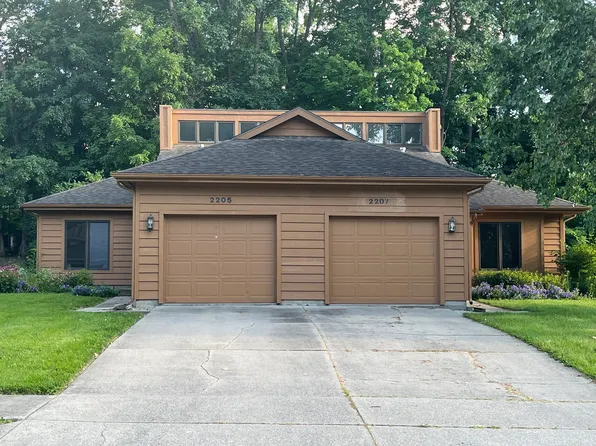 2205-2207 Versailles Village Pl, Fort Wayne, IN 46808