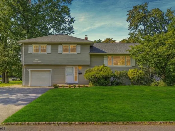 10 Aldom Cir, West Caldwell Twp., NJ 07006