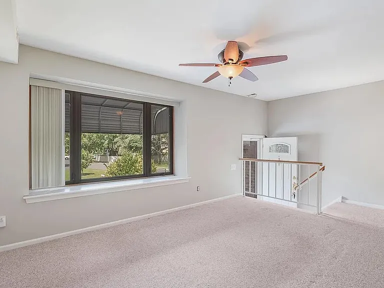 3947 Gloucester Ct — Photo 5