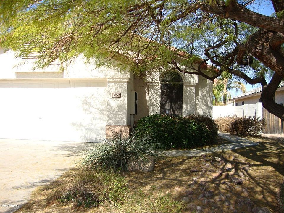 1st image of 15382 W Teal Ln