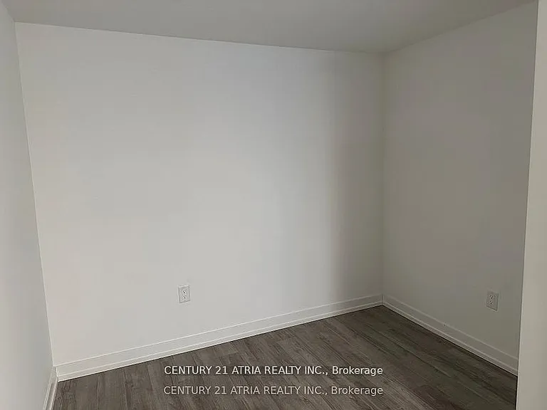 77 Shuter St #725 — Photo 27
