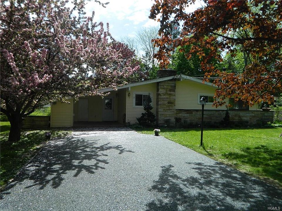 1st image of 137 Apple Lane Dr
