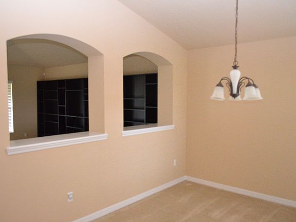 3rd image of 3439 Cortland Dr