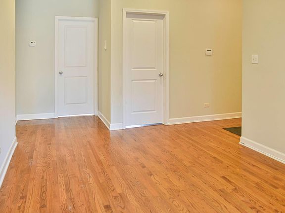 3rd image of 855 W Cornelia Ave #1EA