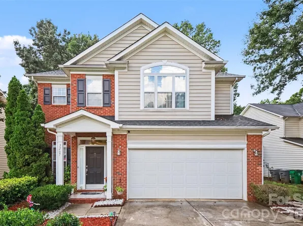 3207 Passour Ridge Ln, Charlotte, NC 28269