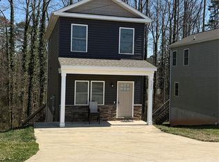 1084 20th St NE, Hickory, NC 28601
