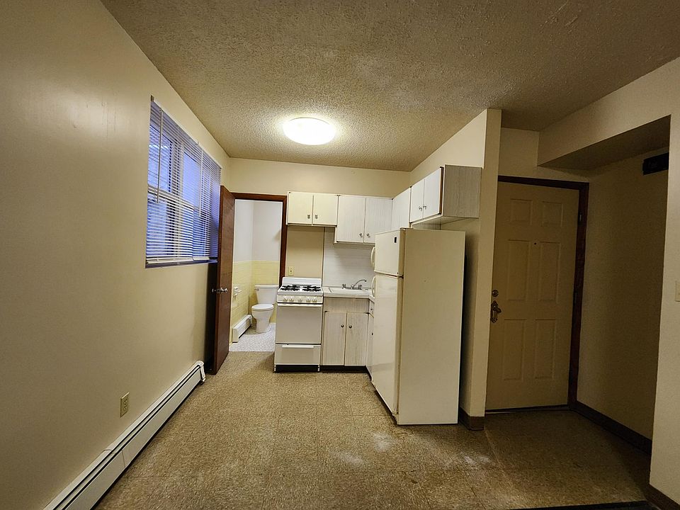 2nd image of 7 Pine St #3