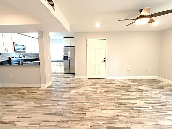 3rd image of 3407 Winkler Ave APT 303