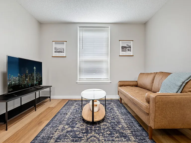 Belcourt Apartments — Photo 17