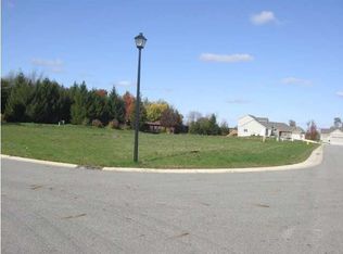 5505 Mills Ridge Dr SW, Wyoming, MI 49418