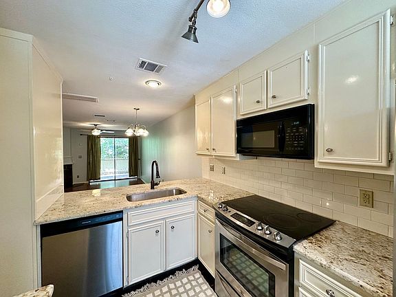 3rd image of 1804 Capital Pkwy APT 27