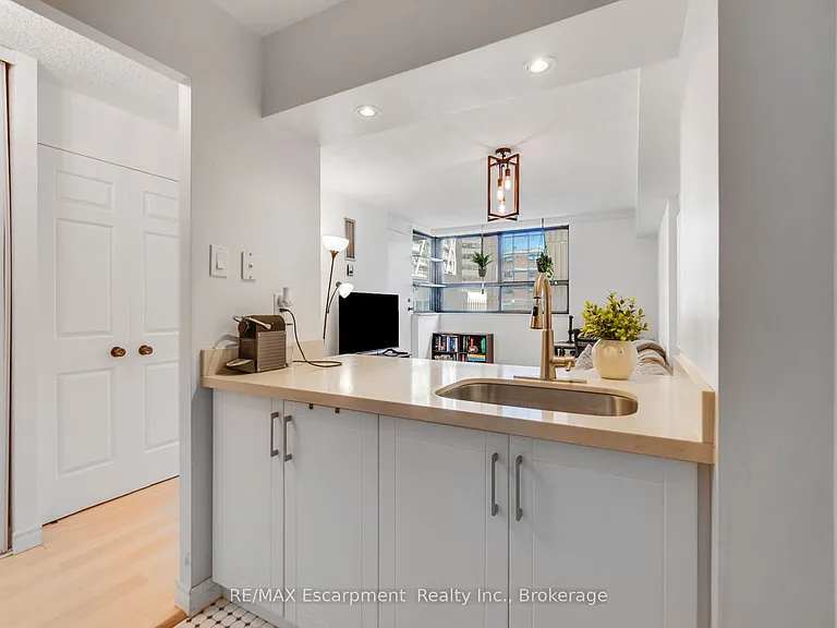 80 Saint Patrick St #820 — Photo 15