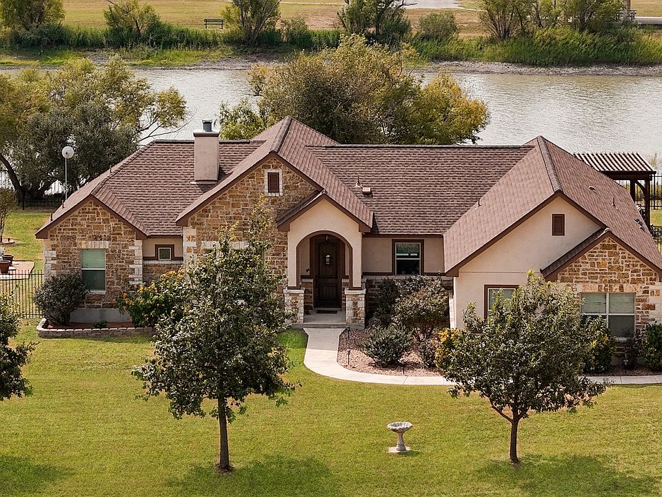 1st image of 16010 Lake Shore