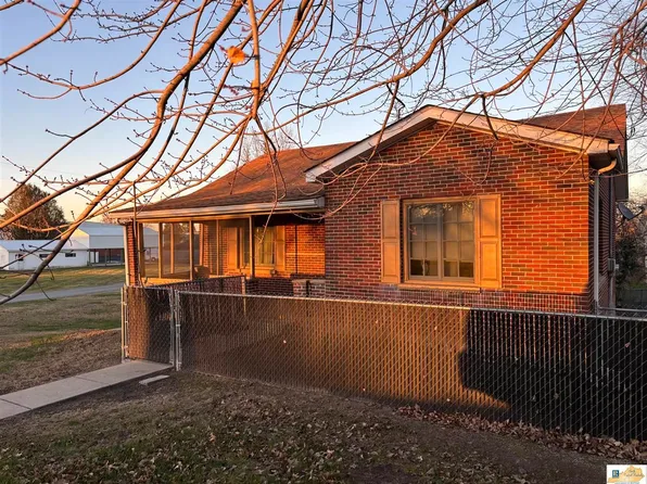 151 Jamestown St, Russell Springs, KY 42642