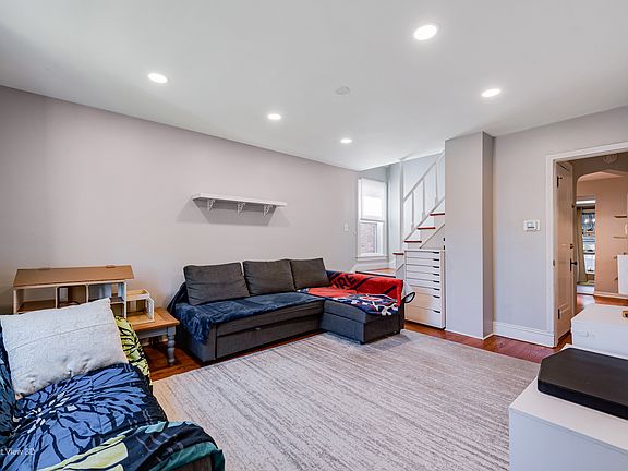 2nd image of 3046 N Mason Ave