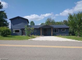 1990 Tabor Ridge Rd NE, New Philadelphia, OH 44663