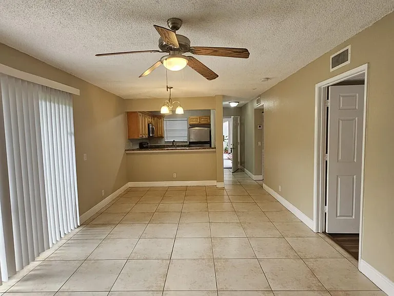 1561 Windorah Way #A — Photo 1