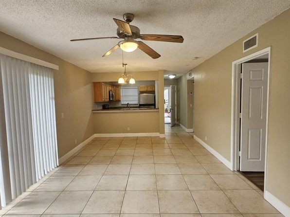 1561 Windorah Way APT A