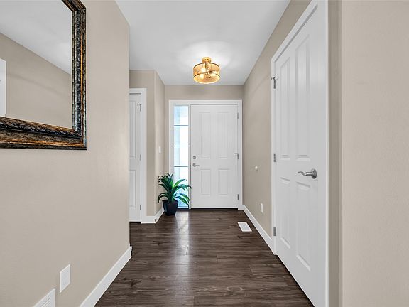 3rd image of 2239 Crestwood Ln
