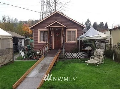 8617 44th Avenue S photo 1