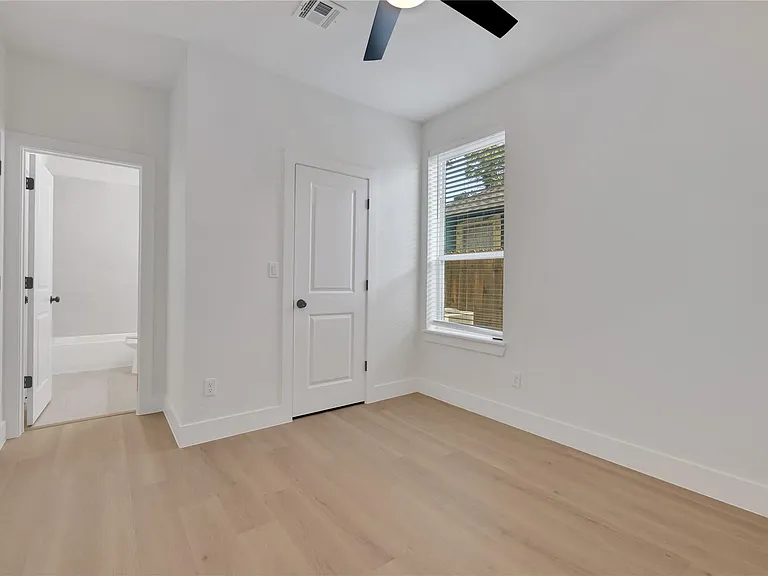 2613 Delafield St #2 — Photo 14
