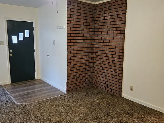 3rd image of 256 S 6th St