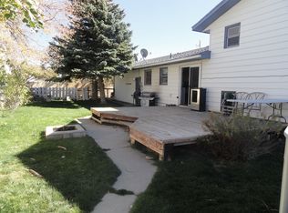 905 E Murray St, Rawlins, WY 82301