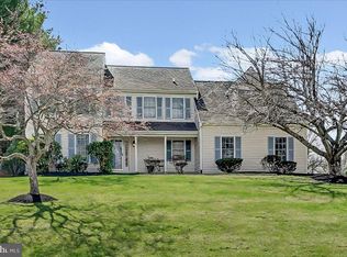 100 Trowbridge Ln, Downingtown, PA 19335